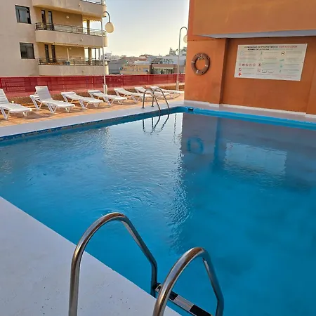 Exclusive Eden, Marble Floor, Luxury Bathroom, Heated Pool, Close To Centre, Sea View, Balcony Διαμέρισμα